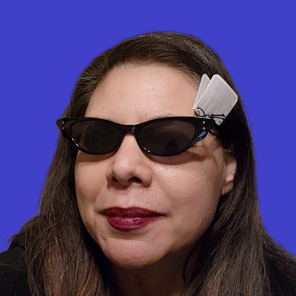 BNWT thin cat eye sunglasses - Picture 3 of 3